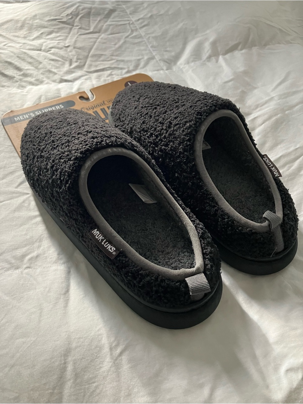 Muk Luks Men's Lewis Clog Slippers, black, size 11-12